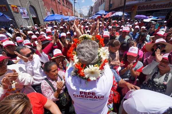 Locatarios del Mercado 5 de mayo abren las puertas a Pepe Chedraui