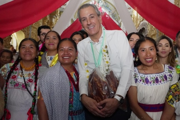 Exhorta Pepe Chedraui a preservar tradiciones como el Festival de la Gordita
