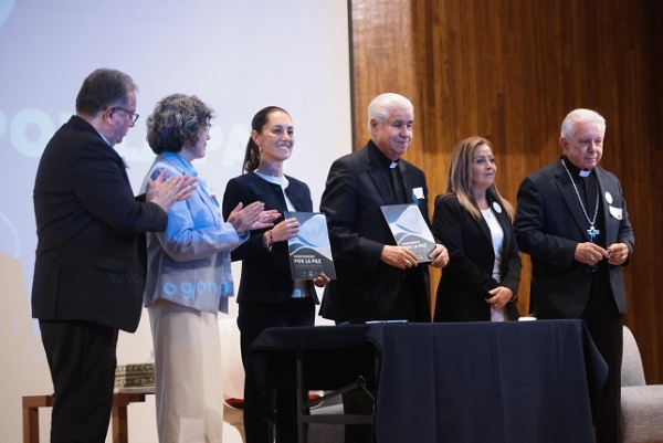 Claudia Sheinbaum llama al Episcopado mexicano a conjuntar esfuerzos por un México más justo y más seguro