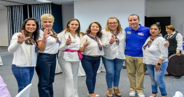 Mario Riestra firma compromisos con asociaciones civiles Puebla