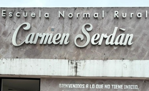 Dialogan SEP y estudiantes de la Normal de Teteles