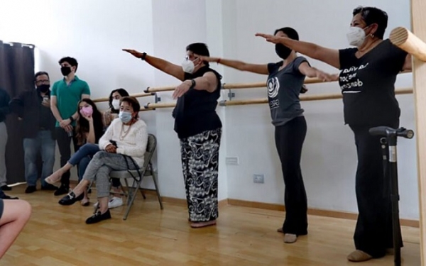 Bailar no es cuestión de edad en Grey Academia de Danza