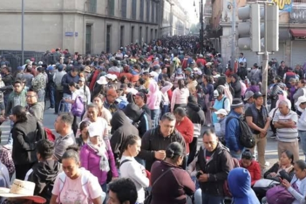 Claudia Sheinbaum libra bloqueo de la CNTE y realiza mañanera