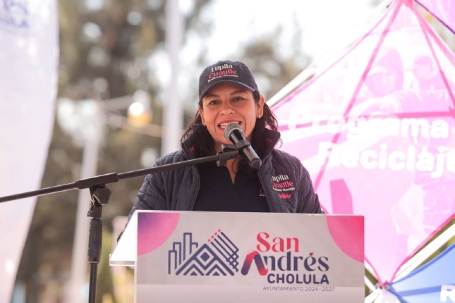 Da Lupita Cuautle mantenimiento al Parque Ampliación Guadalupe