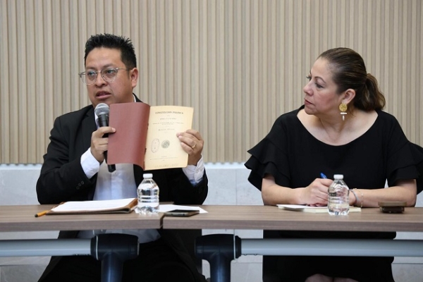 Presentan en Congreso del Estado, libro &quot;Crónica de la Constitución, recinto y Congreso constituyente, a 200 años de su formación&quot;