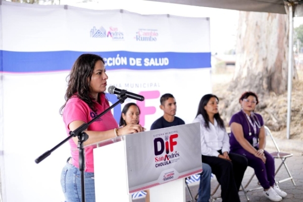 Lleva Lupita Cuautle jornada de salud a San Antonio Cacalotepec