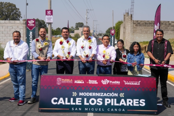 Inaugura Pepe Chedraui modernización de calle Los Pilares en San Miguel Canoa