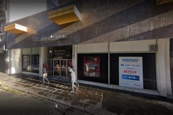 Asaltan Sanborns del centro de Puebla