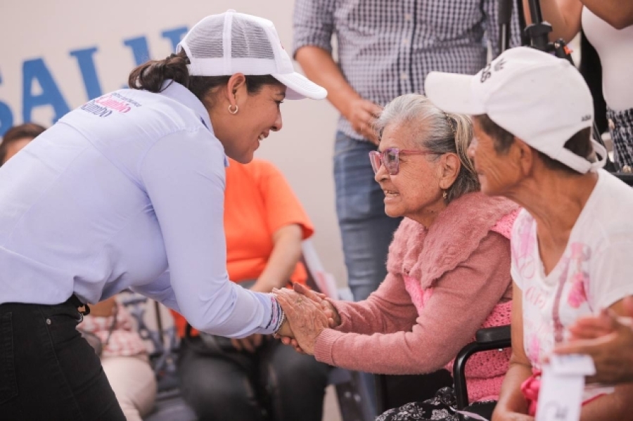 Fortalece Lupita Cuautle la alimentación de las familias sanandreseñas