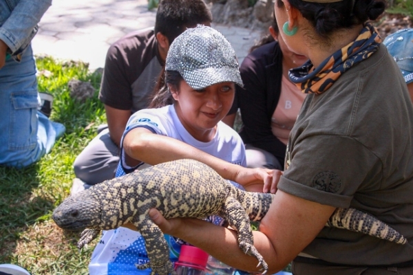 IMDP y Africam Safari ofrecen recorrido sensorial a deportistas con discapacidad visual