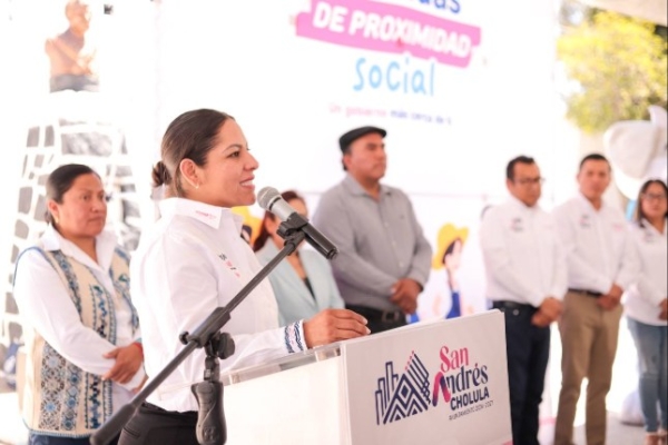 Lleva Lupita Cuautle servicios municipales a la colonia Emiliano Zapata