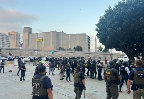 Redadas de ICE en Los Ángeles dejan 45 detenidos y provocan protestas en zonas hispanas