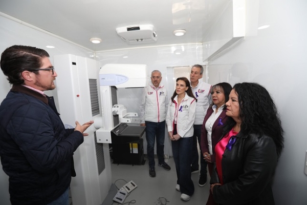 Inauguran MariElise Budib y Pepe Chedraui Jornada Integral en Amalucan a favor de las mujeres