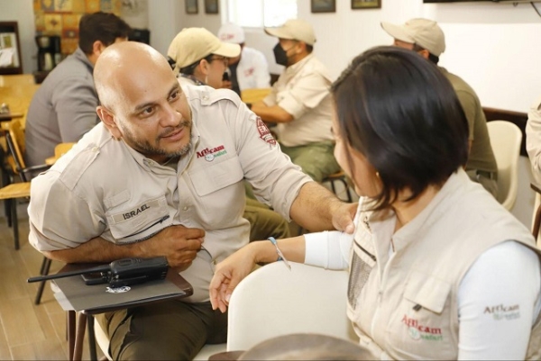 Capacita SMDIF en primeros auxilios psicológicos a personal de Áfricam Safari
