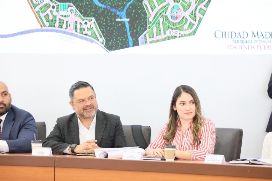 Empresarios solidarios de Ciudad Maderas donan 6.5 hectáreas para vivienda social