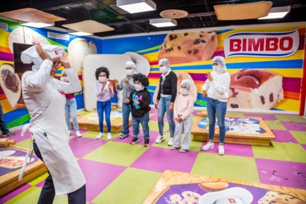 Usuarios del CMERI visitan la Fábrica de Grupo Bimbo