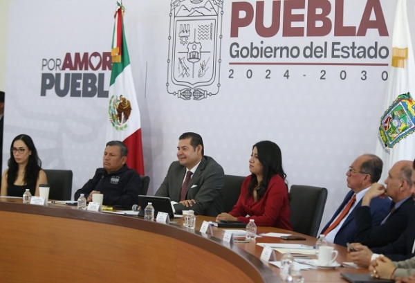 Gobierno de Puebla trabaja en macroproyectos prioritarios con presidenta Sheinbaum
