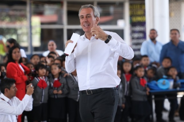 Inaugura Pepe Chedraui techado escolar en la Primaria Club de Leones