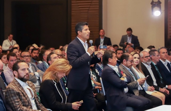 “Yo no los voy a desconocer” dice Lalo Rivera a empresarios al cierre del diálogo con candidatos del CCE